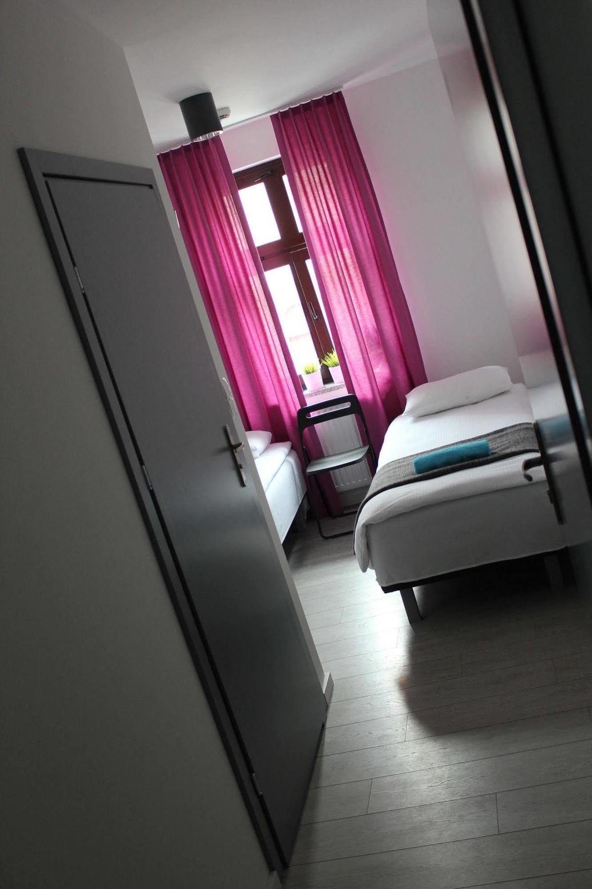 Soda Hostel & Apartments Poznan Bagian luar foto