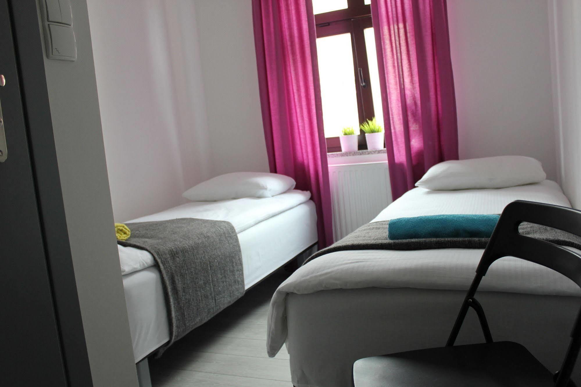 Soda Hostel & Apartments Poznan Bagian luar foto